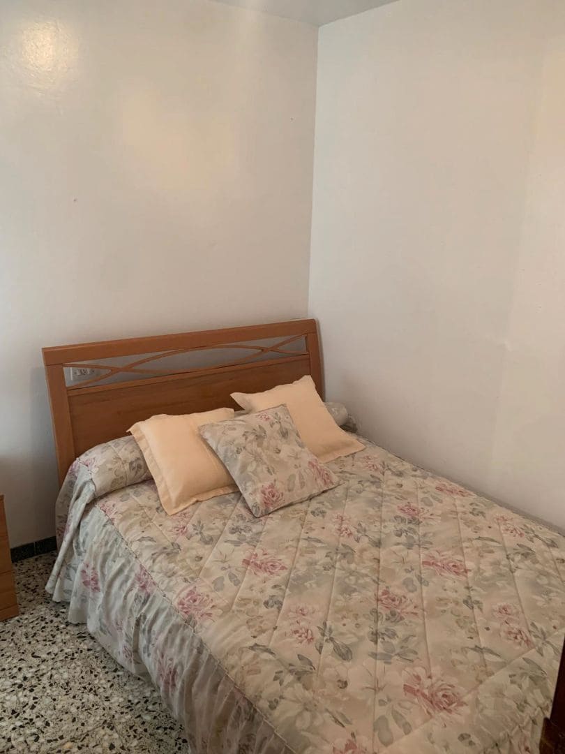 4 bedroom Townhouse for sale in Vinaros - € 150,000 (Ref: 9414492)