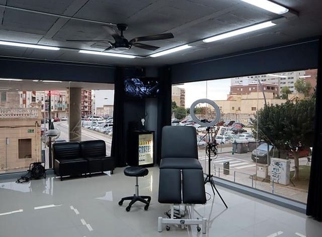 Local Commercial à vendre à Vinaròs - 150 000 € (Ref: 9435176)