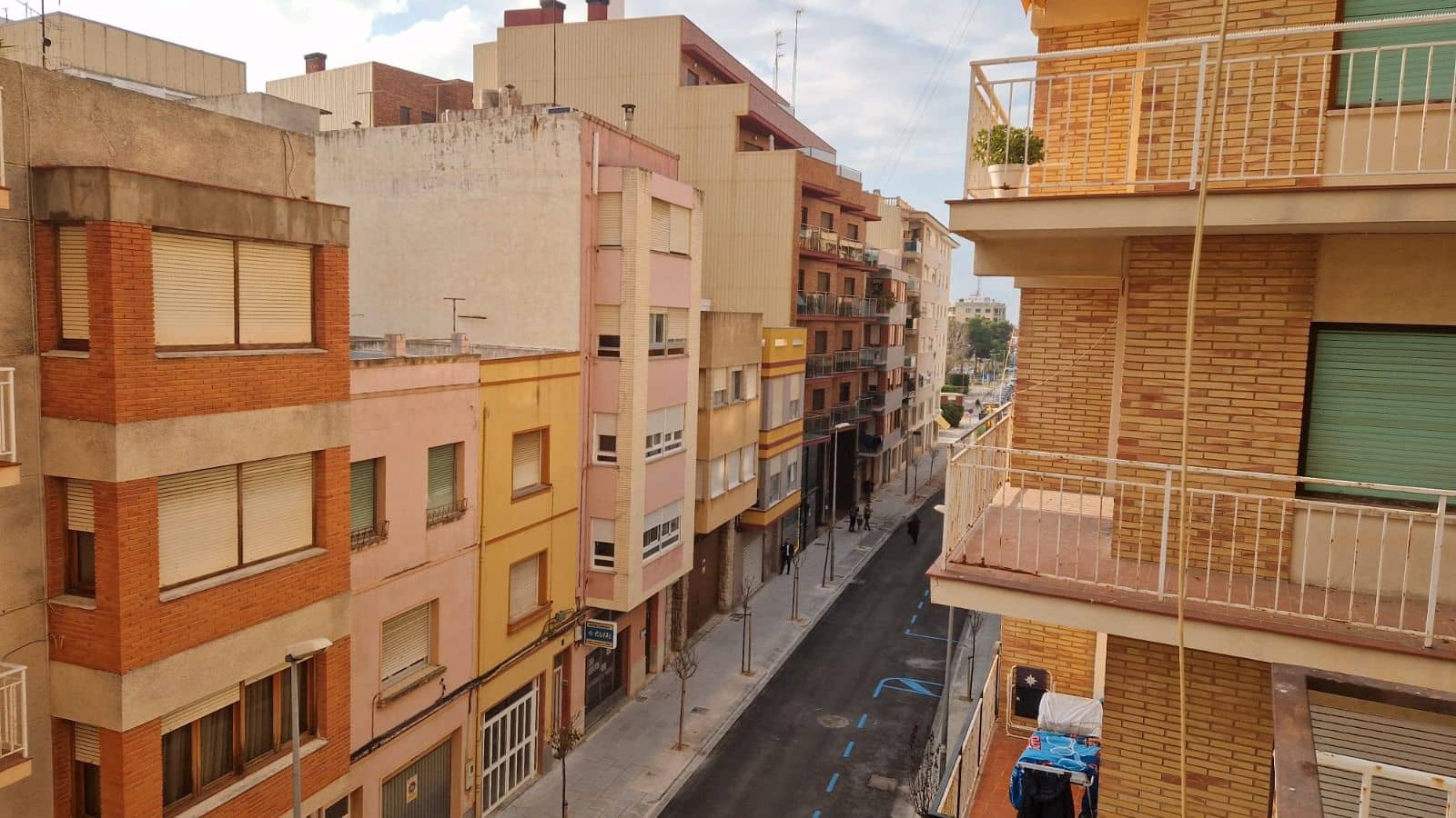 4 bedroom Flat for sale in Vinaros - € 175,000 (Ref: 9453593)