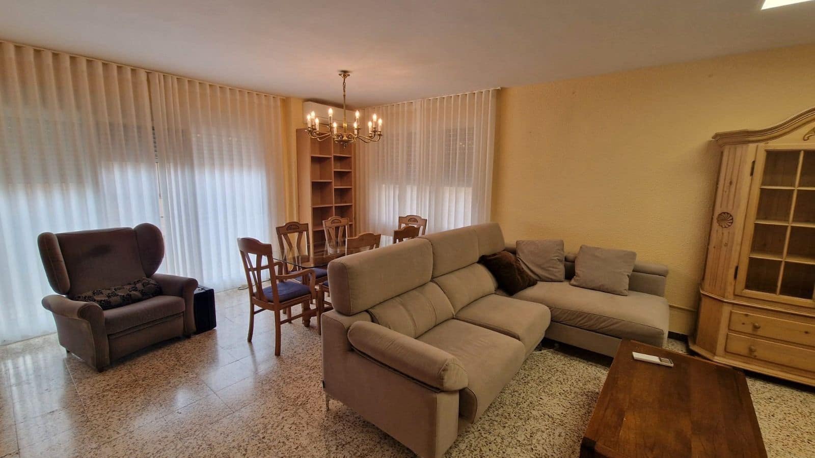4 bedroom Flat for sale in Vinaros - € 175,000 (Ref: 9453593)