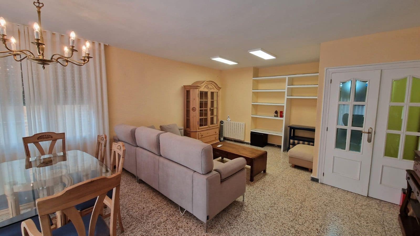 4 bedroom Flat for sale in Vinaros - € 175,000 (Ref: 9453593)