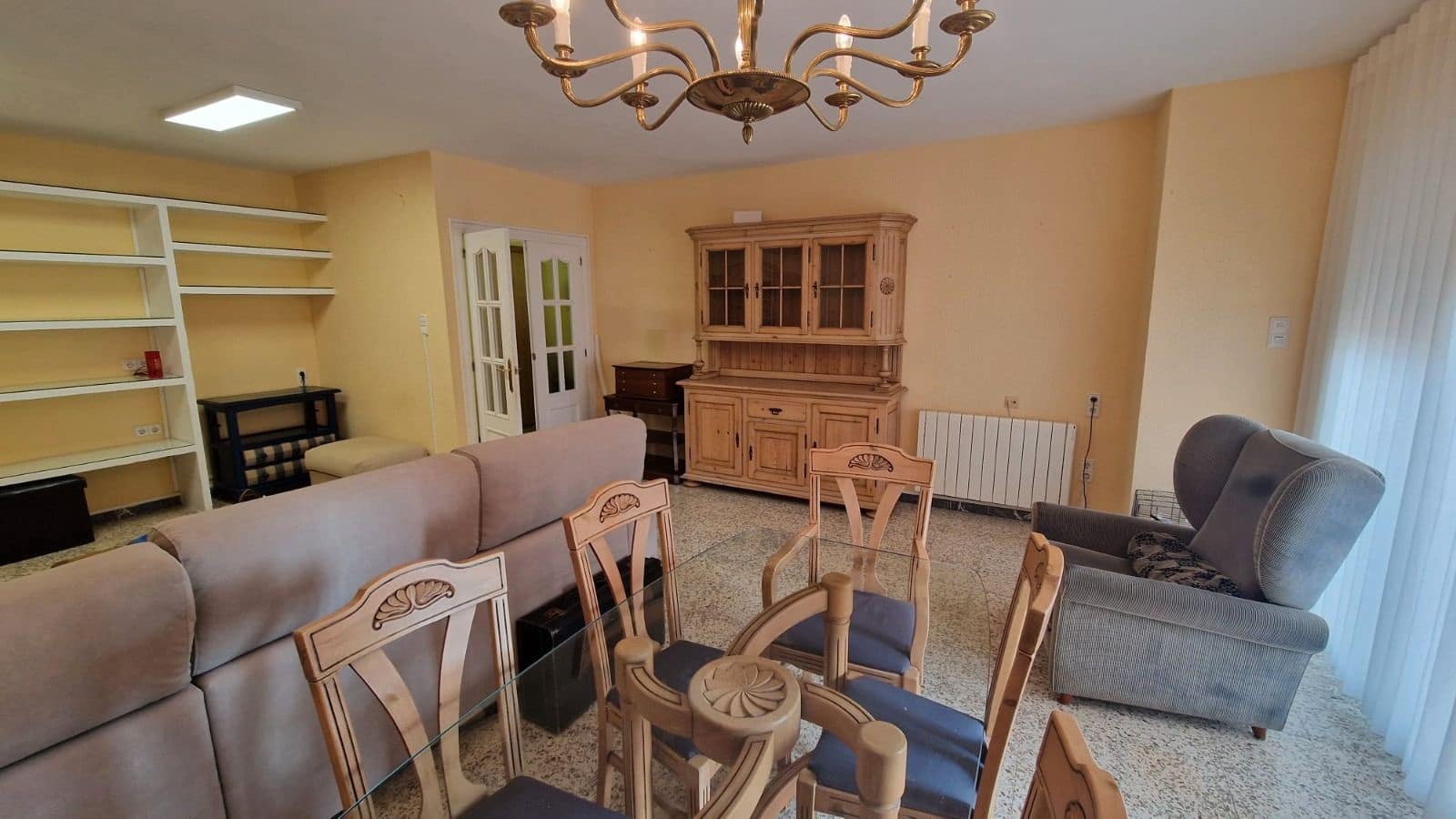 4 bedroom Flat for sale in Vinaros - € 175,000 (Ref: 9453593)