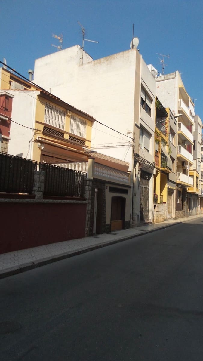 4 slaapkamer Huis te koop in Vinaros - € 275.000 (Ref: 9540563)