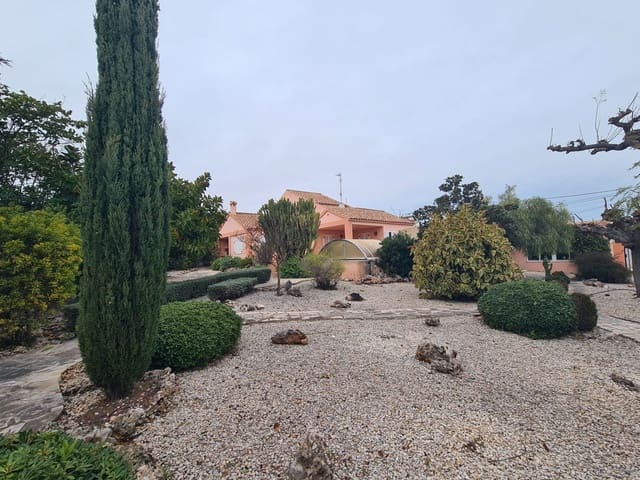 3 makuuhuone Huvila myytävänä paikassa Vinaròs mukana uima-altaan 
autotalli - 490 000 € (Ref: 9566490)