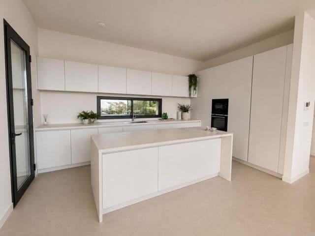 Chalet de 3 habitaciones en Montemayor - Marbella Club, Benahavís en venta con piscina garaje - 1.975.000 € (Ref: 10000208)