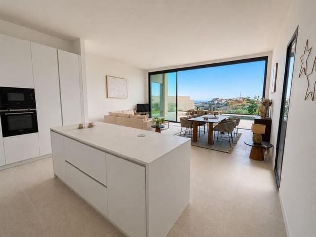 Chalet de 3 habitaciones en Montemayor - Marbella Club, Benahavís en venta con piscina garaje - 1.975.000 € (Ref: 10000208)