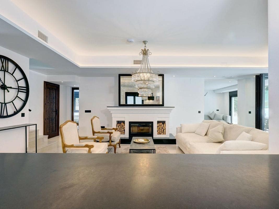 4 quarto Moradia para arrendar em Marbella com piscina garagem - 8 000 € (Ref: 10000209)