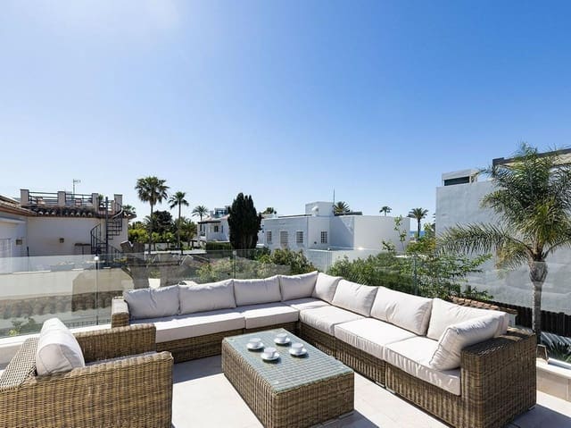 4 quarto Moradia para arrendar em Marbesa, Marbella - 8 000 € (Ref: 10000209)