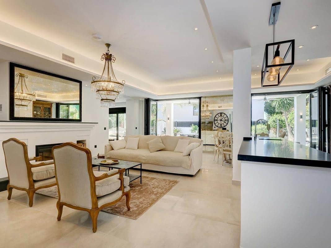4 quarto Moradia para arrendar em Marbella com piscina garagem - 8 000 € (Ref: 10000209)