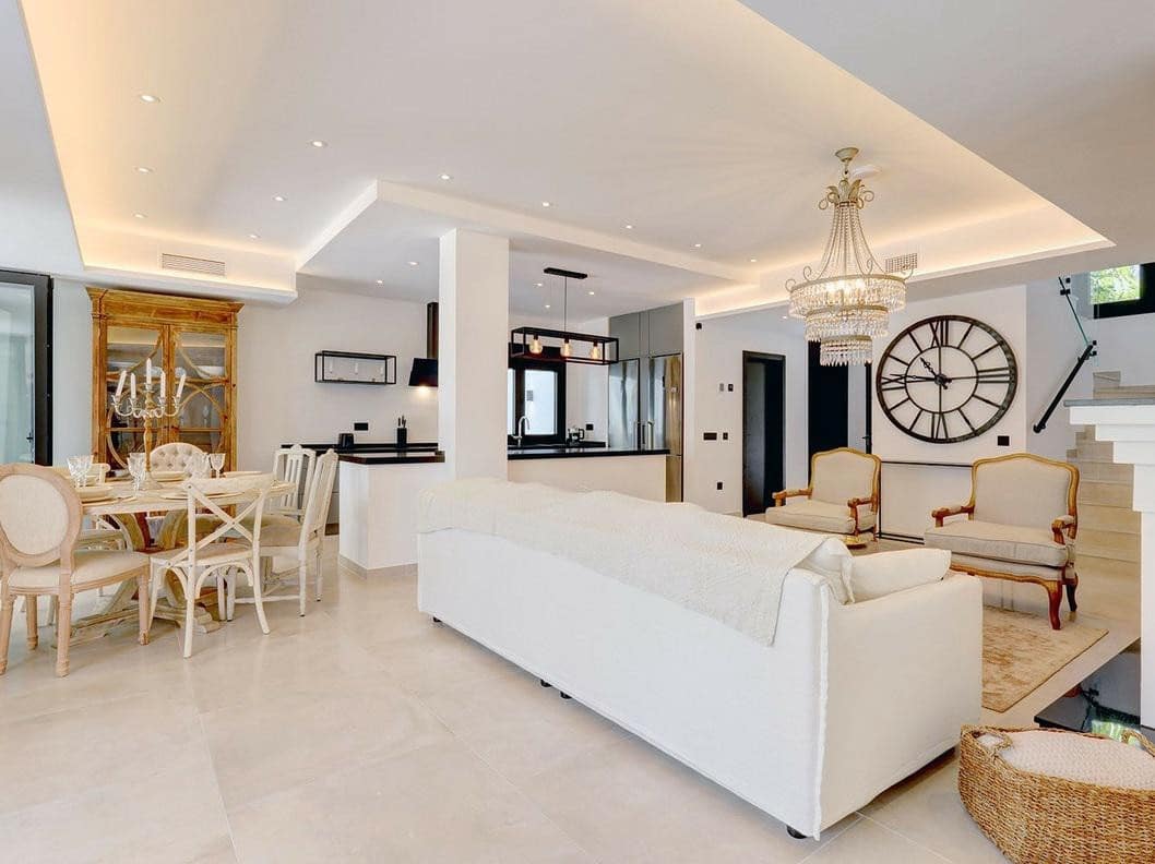 4 quarto Moradia para arrendar em Marbella com piscina garagem - 8 000 € (Ref: 10000209)