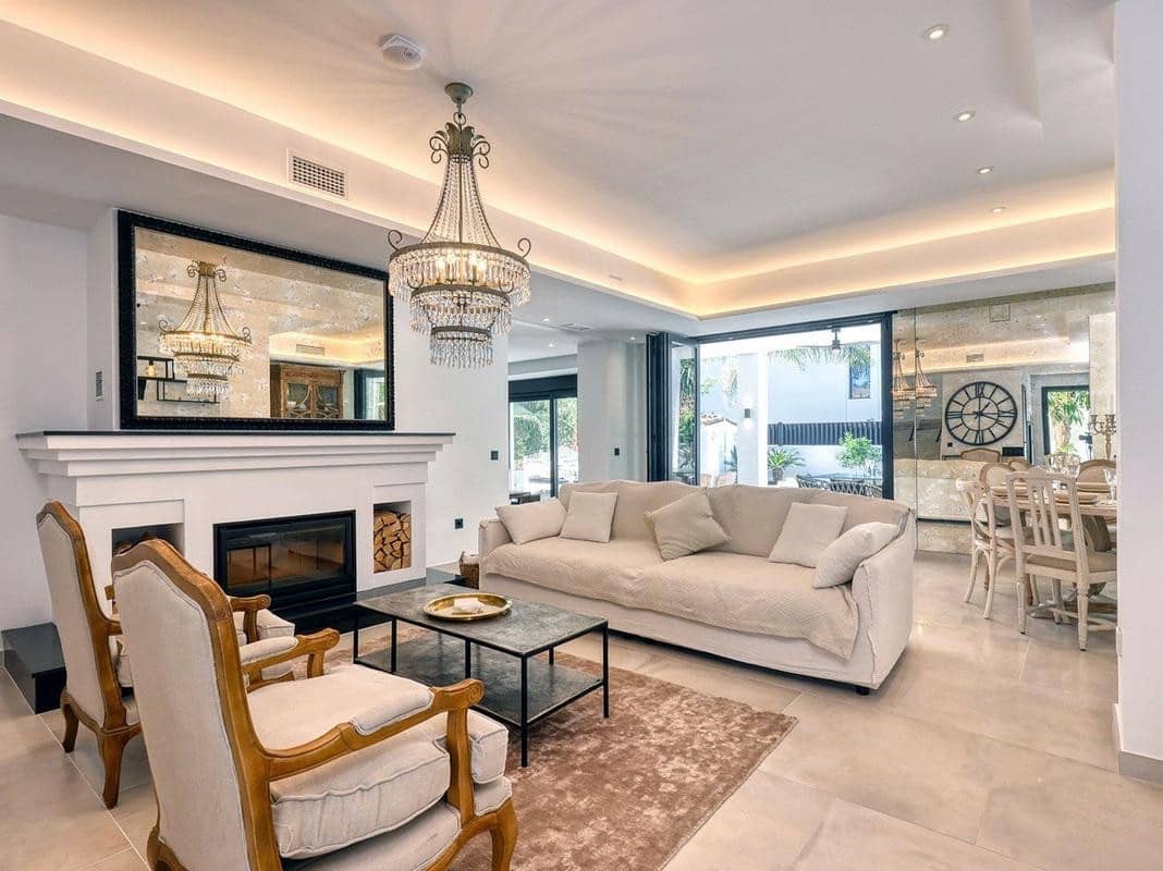 4 quarto Moradia para arrendar em Marbella com piscina garagem - 8 000 € (Ref: 10000209)