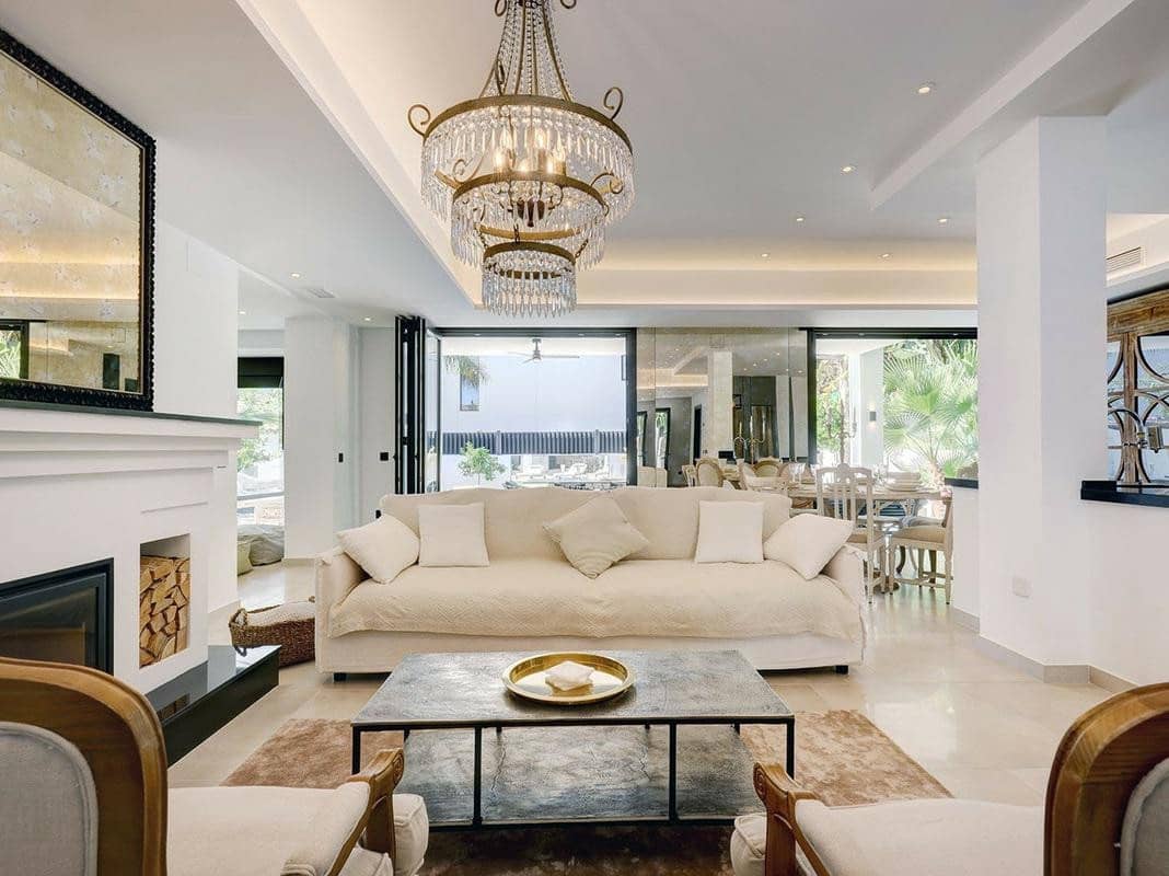 4 quarto Moradia para arrendar em Marbella com piscina garagem - 8 000 € (Ref: 10000209)