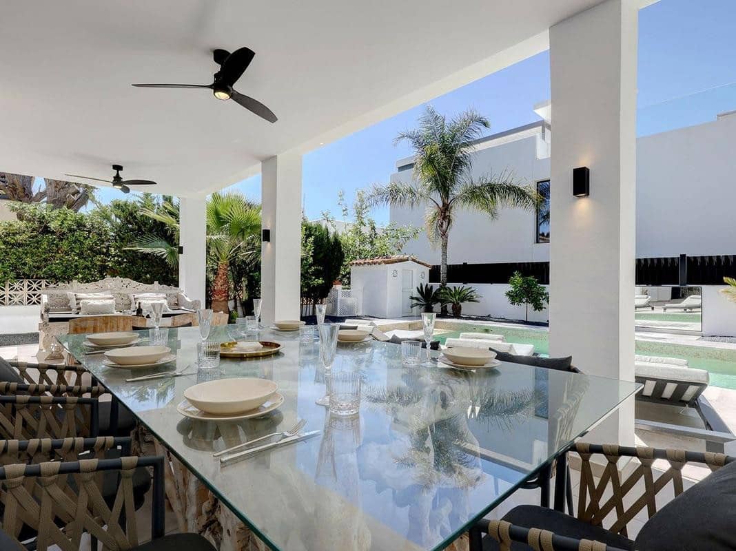 4 quarto Moradia para arrendar em Marbella com piscina garagem - 8 000 € (Ref: 10000209)
