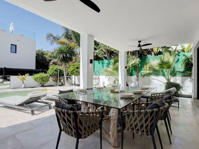 4 quarto Moradia para arrendar em Marbesa, Marbella - 8 000 € (Ref: 10000209)
