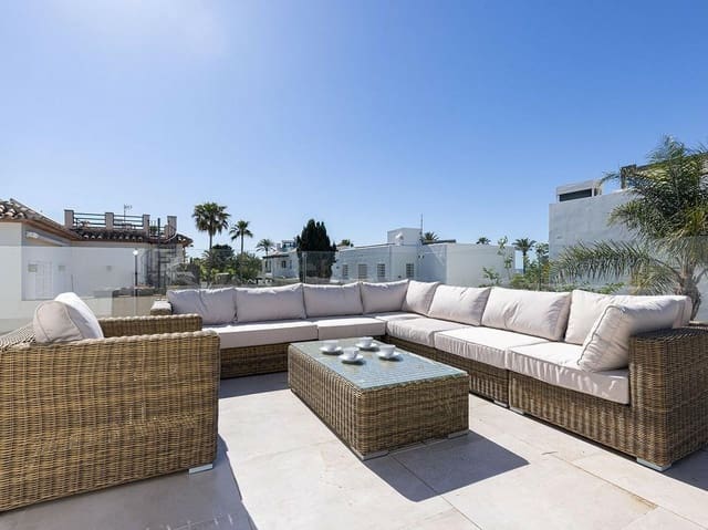 4 quarto Moradia para arrendar em Marbesa, Marbella - 8 000 € (Ref: 10000209)