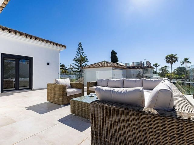 4 quarto Moradia para arrendar em Marbesa, Marbella - 8 000 € (Ref: 10000209)