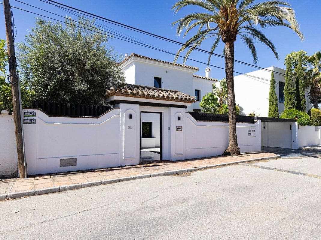 4 quarto Moradia para arrendar em Marbella com piscina garagem - 8 000 € (Ref: 10000209)