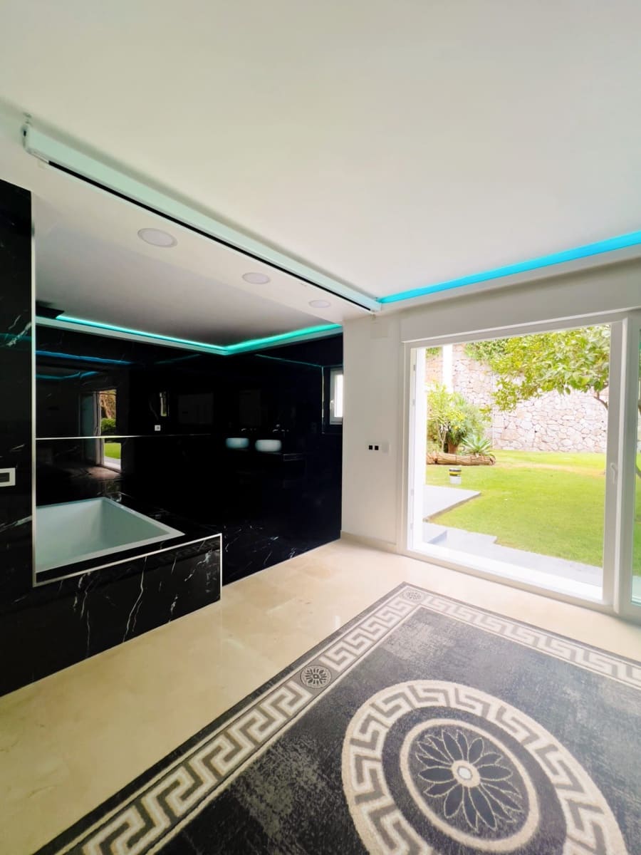 2 camera da letto Appartamento da affittare in La Quinta con piscina garage - 3.500 € (Rif: 10000210)