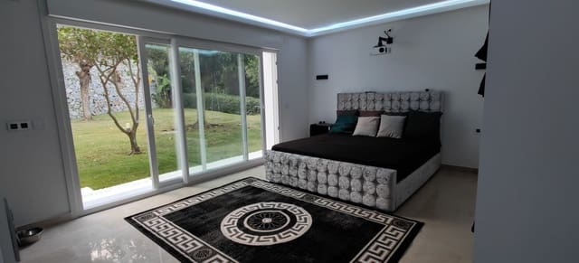 2 camera da letto Appartamento da affittare in La Quinta, Benahavís con piscina garage - 3.500 € (Rif: 10000210)