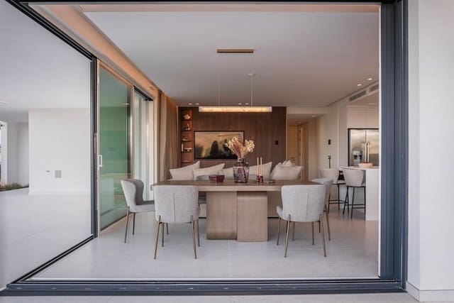 Appartement de 3 chambres à louer à Ojen avec piscine - 6 500 € (Ref: 10000211)