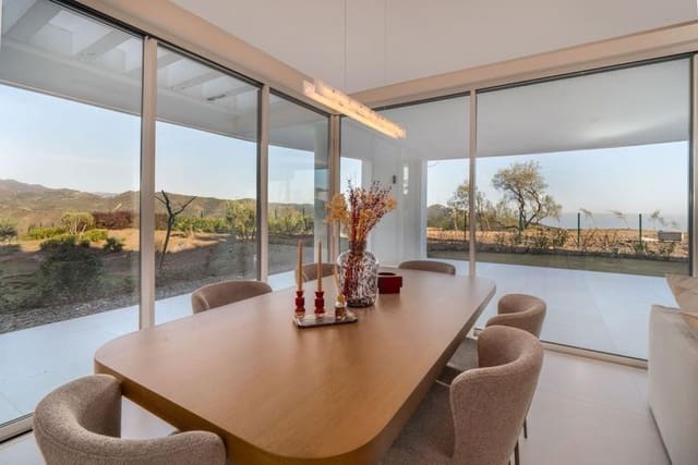 Appartement de 3 chambres à louer à Ojen avec piscine - 6 500 € (Ref: 10000211)