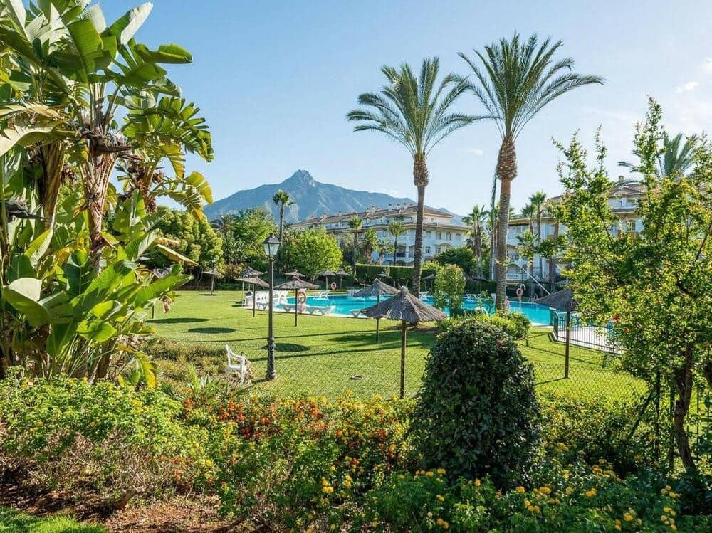 2 slaapkamer Appartement te huur in Marbella met zwembad garage - € 2.500 (Ref: 10002550)