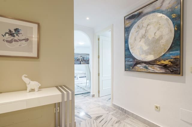 2 soverom Leilighet til leie i La Dama de Noche - La Alzambra, Marbella med svømmebasseng garasje - € 2 500 (Ref: 10002550)