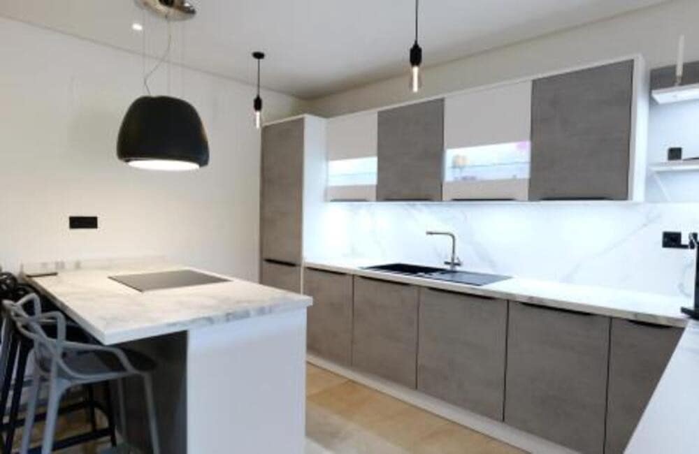 Apartamento de 3 habitaciones en Marbella en venta con piscina garaje - 799.000 € (Ref: 10002551)