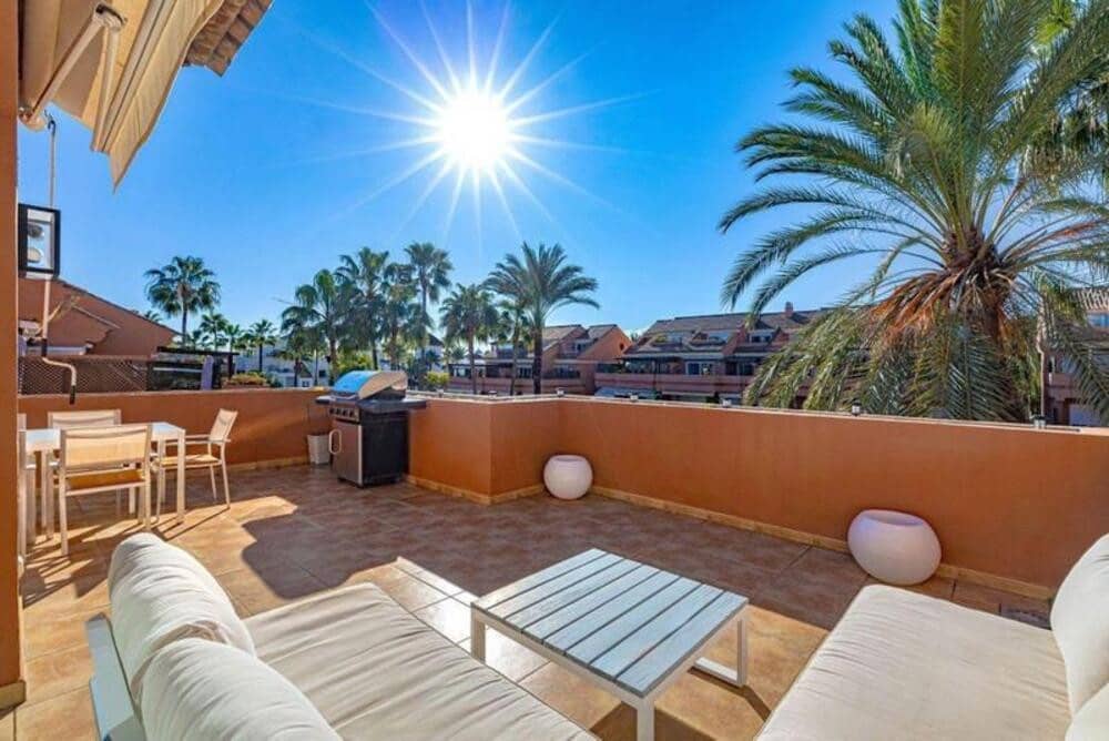 3 soveværelse Penthouse til leje i Marbella med swimmingpool garage - € 3.800 (Ref: 10002552)