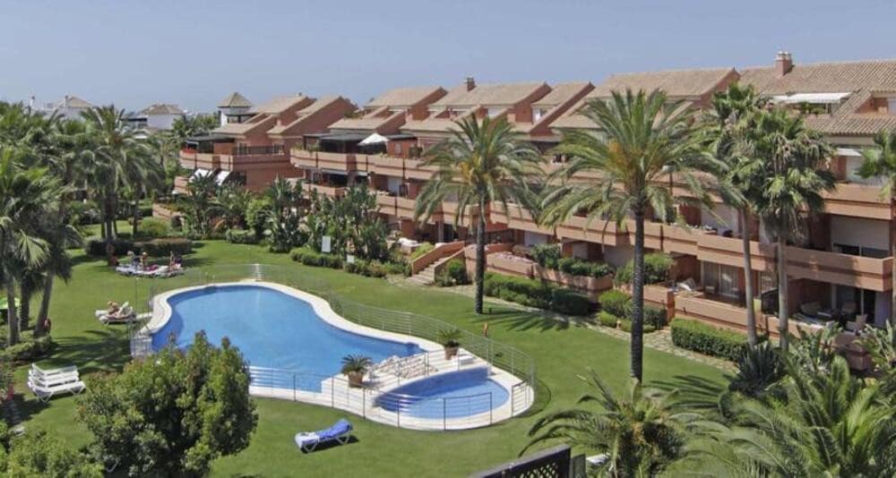 3 soveværelse Penthouse til leje i Marbella med swimmingpool garage - € 3.800 (Ref: 10002552)