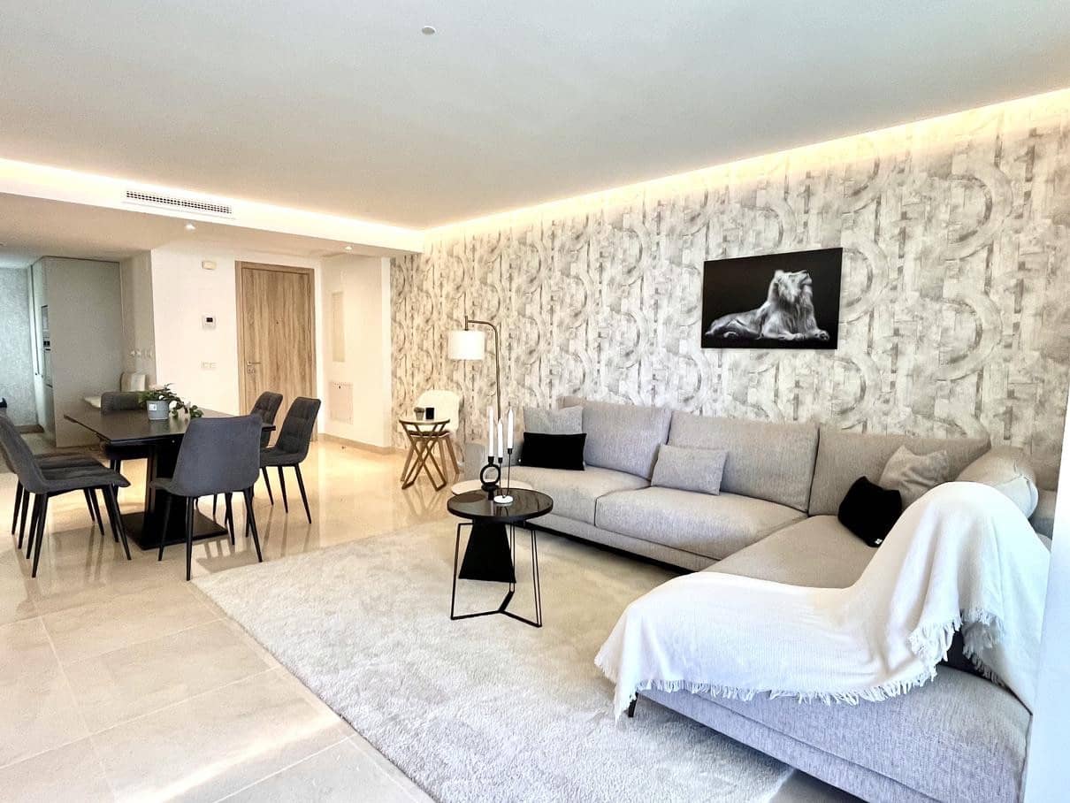 2 bedroom Apartment for rent in Marbella with pool garage - € 4,000 (Ref: 10002553)