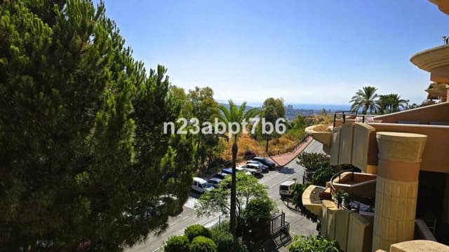 2 makuuhuone Huoneisto vuokrattavana paikassa Los Naranjos, Marbella mukana uima-altaan 
autotalli - 3 000 € (Ref: 10002554)