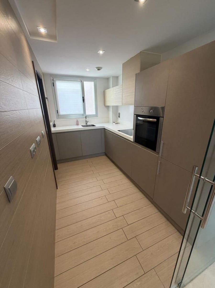 2 camera da letto Attico da affittare in Los Arqueros con piscina garage - 2.800 € (Rif: 10004957)