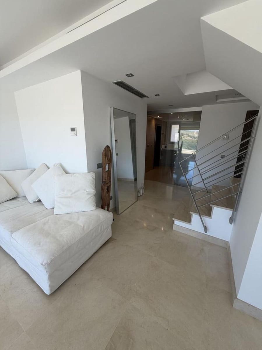 2 camera da letto Attico da affittare in Los Arqueros con piscina garage - 2.800 € (Rif: 10004957)