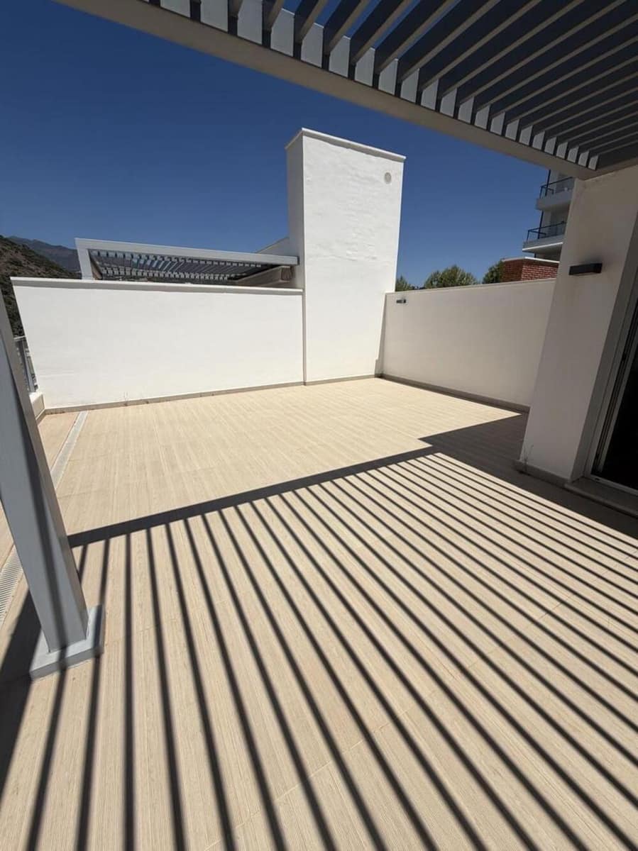 2 camera da letto Attico da affittare in Los Arqueros con piscina garage - 2.800 € (Rif: 10004957)