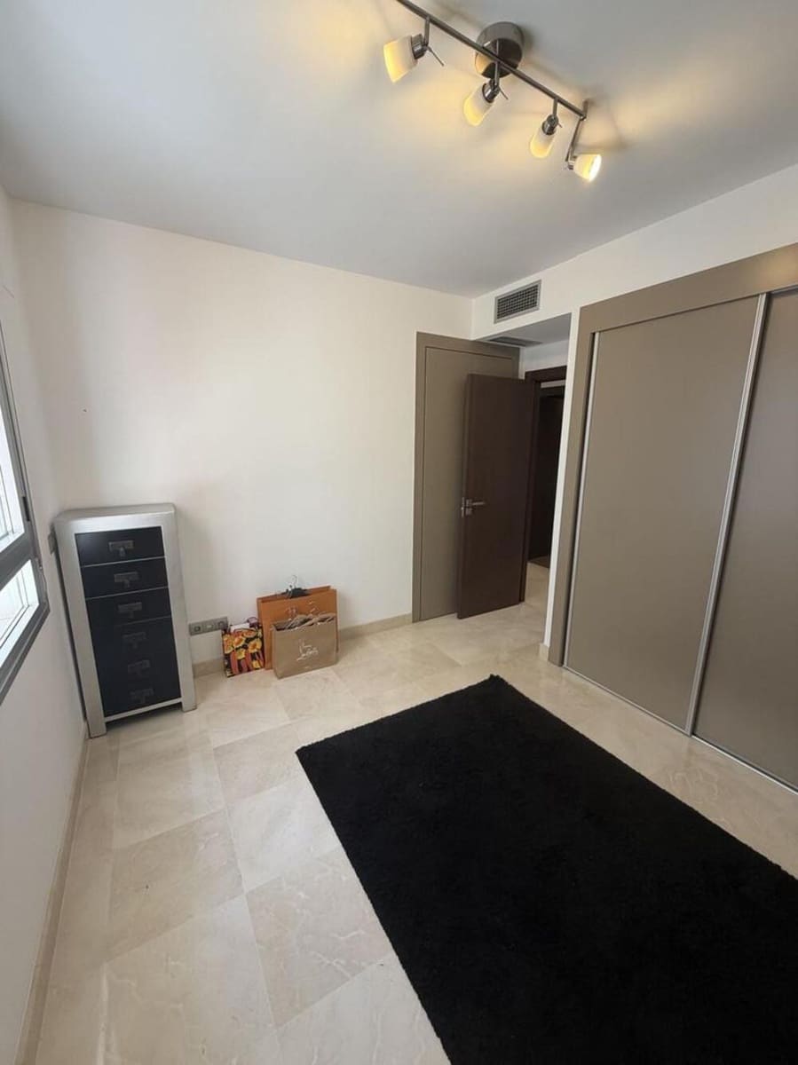 2 camera da letto Attico da affittare in Los Arqueros con piscina garage - 2.800 € (Rif: 10004957)