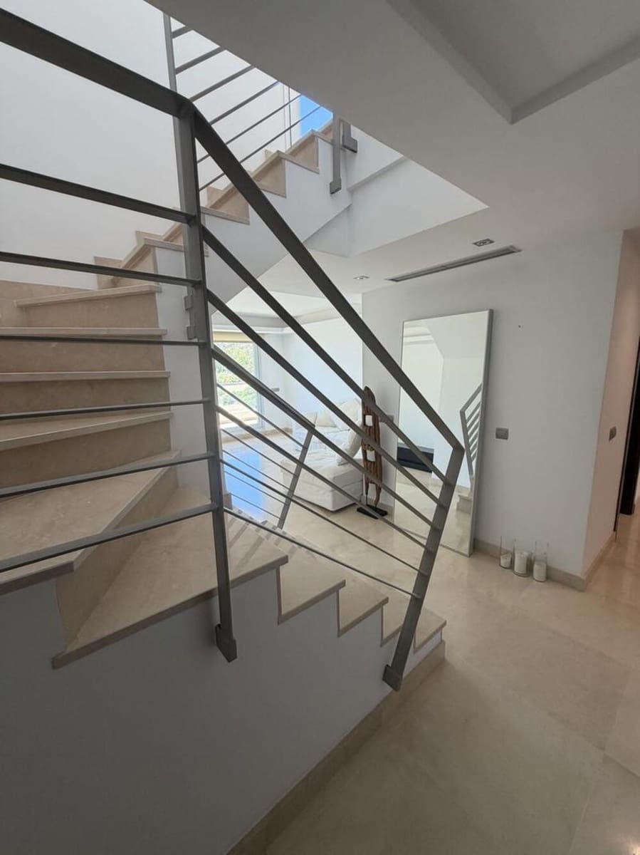 2 camera da letto Attico da affittare in Los Arqueros con piscina garage - 2.800 € (Rif: 10004957)
