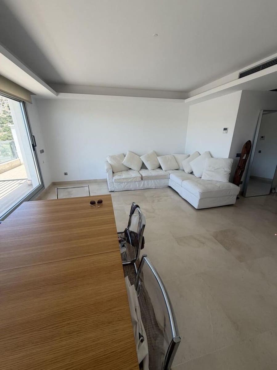 2 camera da letto Attico da affittare in Los Arqueros con piscina garage - 2.800 € (Rif: 10004957)