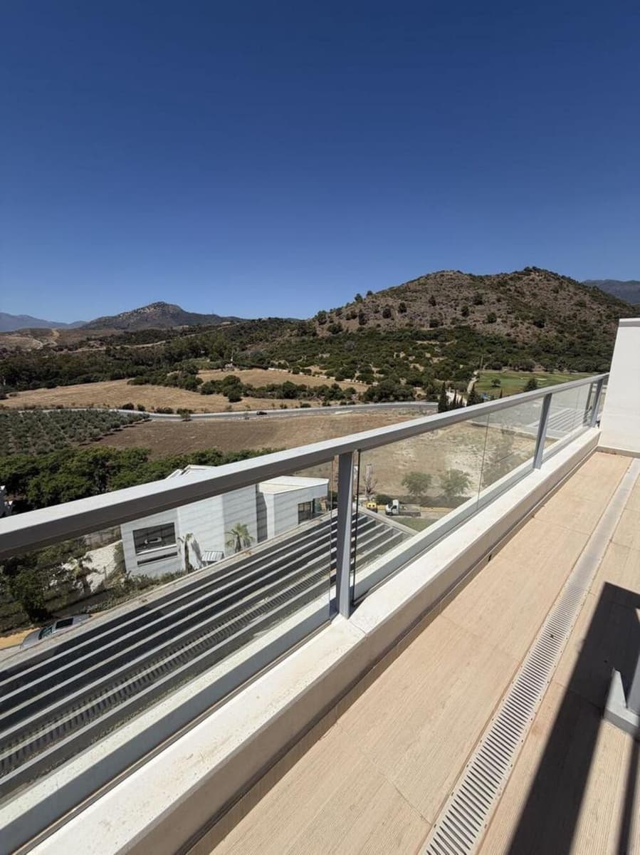 2 camera da letto Attico da affittare in Los Arqueros con piscina garage - 2.800 € (Rif: 10004957)