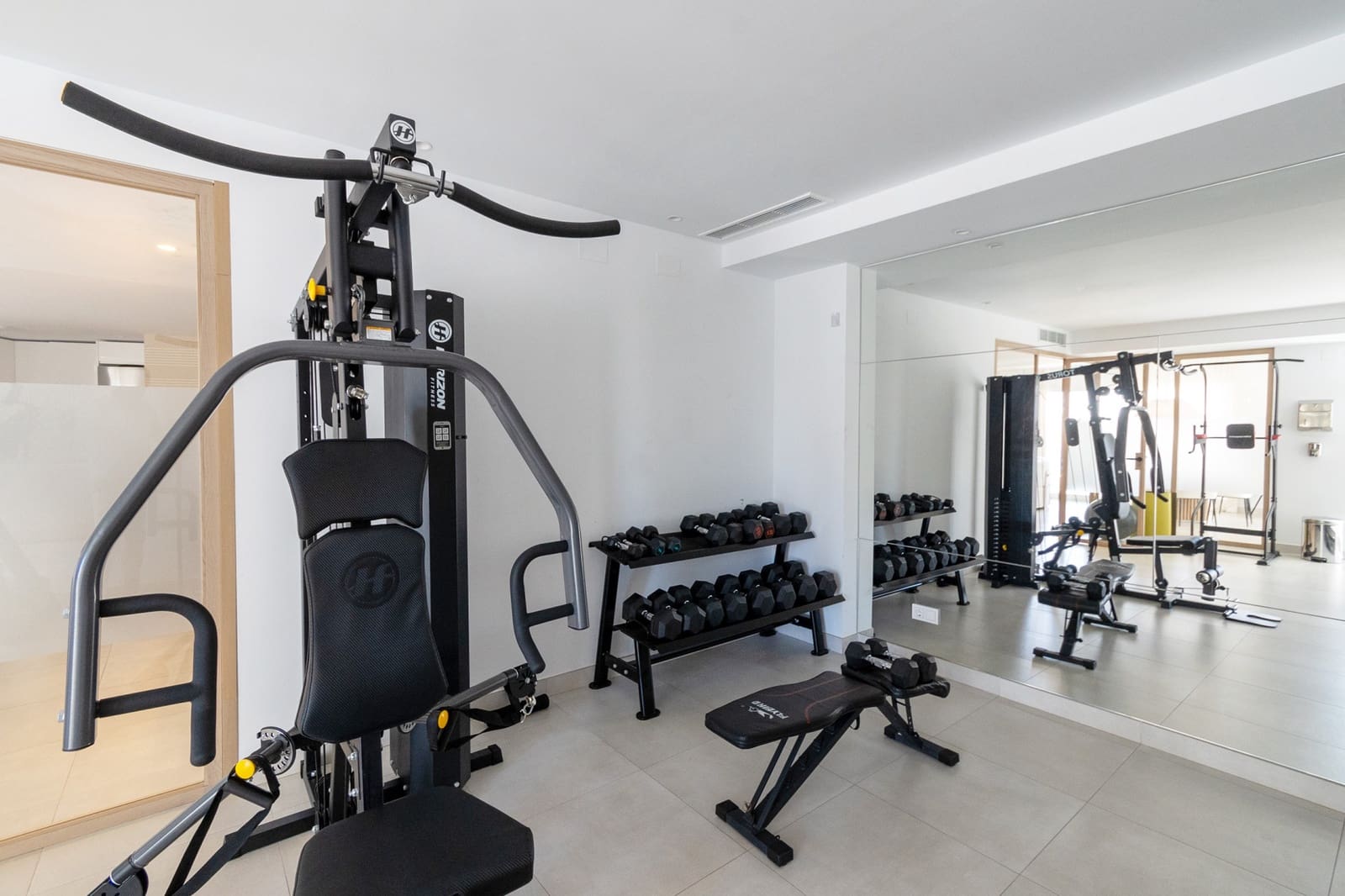 Ático de 3 habitaciones en Marbella en alquiler con piscina garaje - 3.800 € (Ref: 10004958)