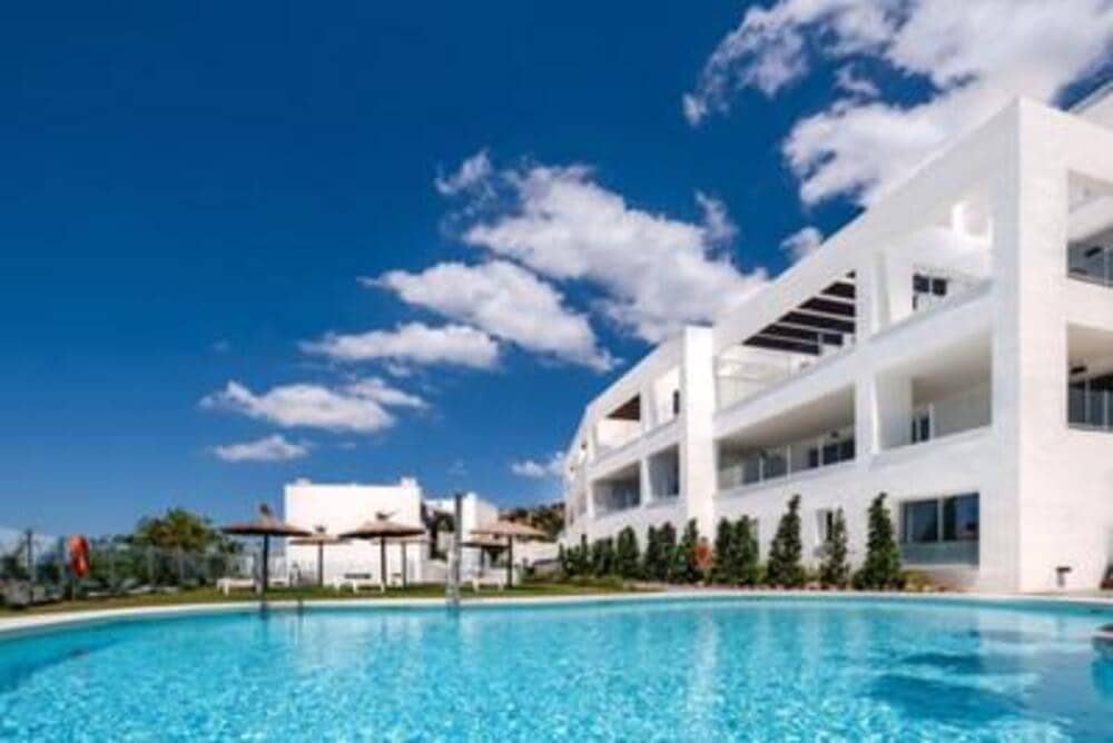 Ático de 3 habitaciones en Marbella en alquiler con piscina garaje - 3.800 € (Ref: 10004958)