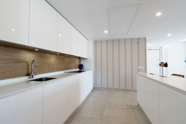 3 slaapkamer Penthouse te huur in Alto de los Monteros, Marbella - € 3.800 (Ref: 10004958)