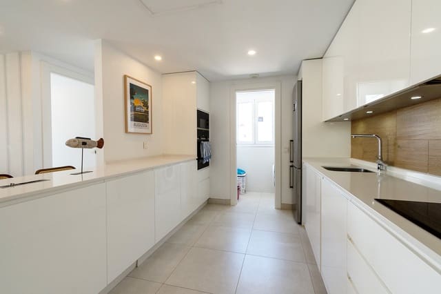 3 slaapkamer Penthouse te huur in Alto de los Monteros, Marbella - € 3.800 (Ref: 10004958)