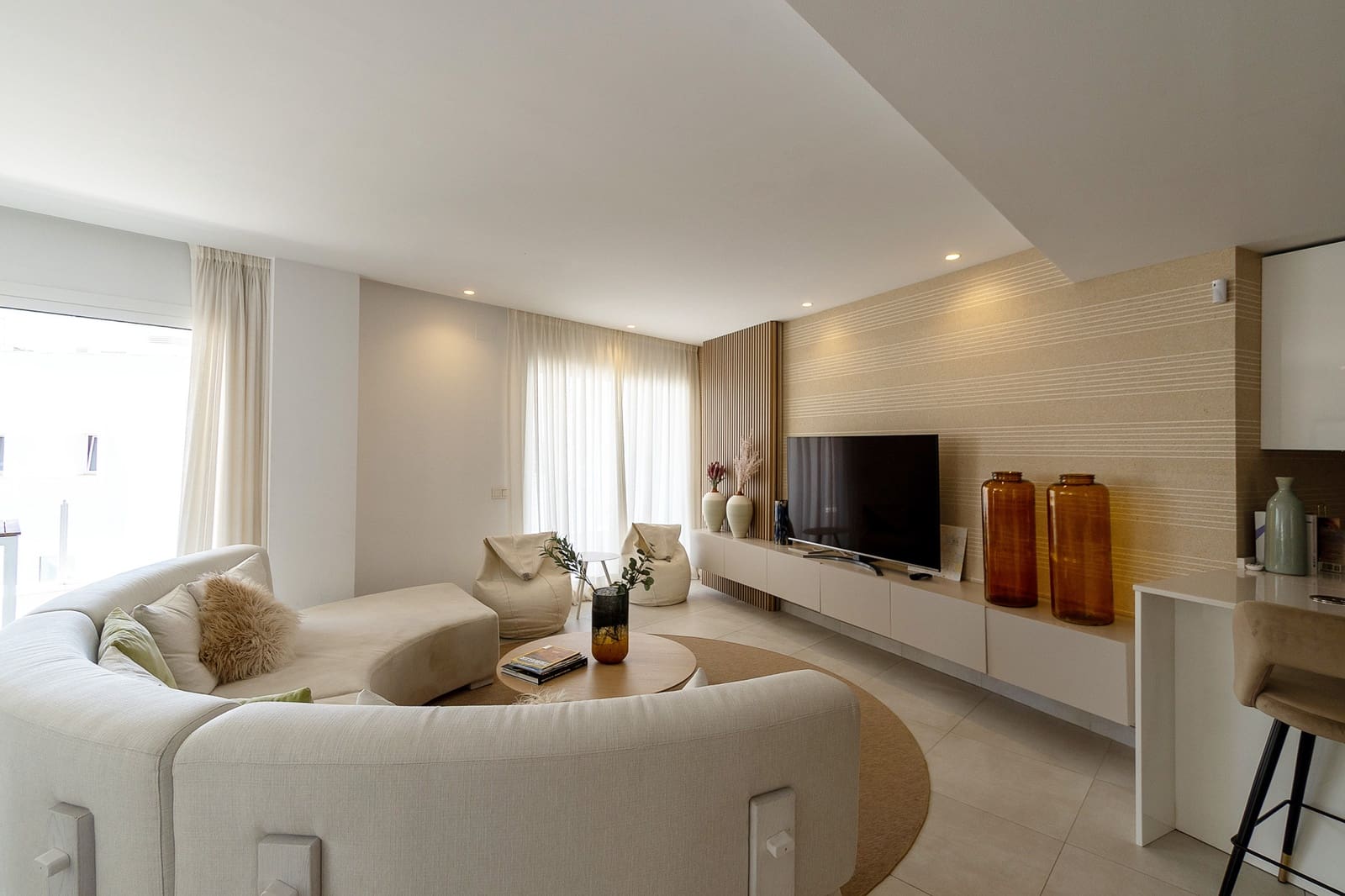 Ático de 3 habitaciones en Marbella en alquiler con piscina garaje - 3.800 € (Ref: 10004958)