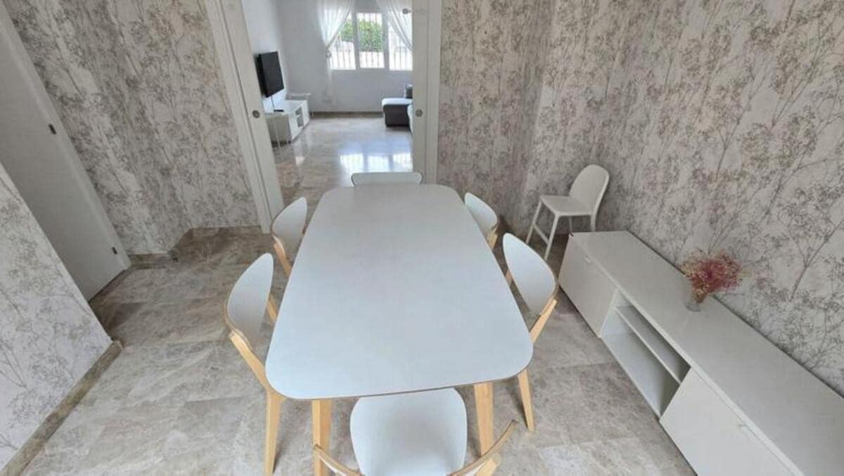 3 bedroom Townhouse for rent in Marbella with pool garage - € 2,500 (Ref: 10004959)