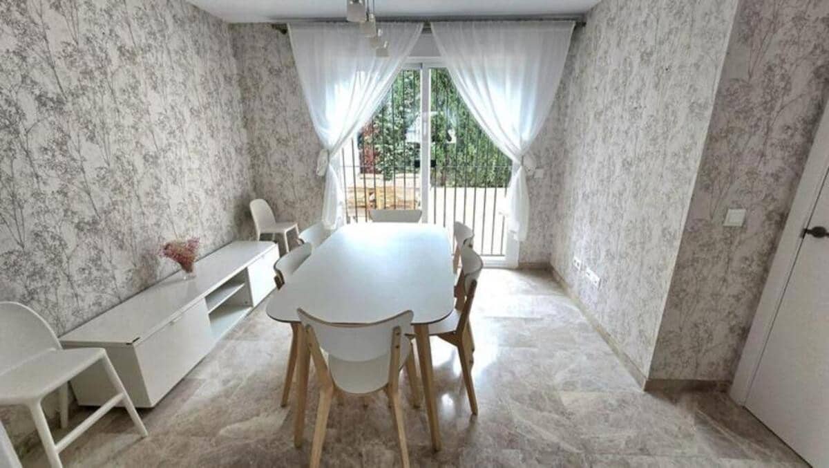 3 bedroom Townhouse for rent in Marbella with pool garage - € 2,500 (Ref: 10004959)
