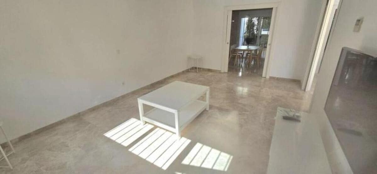 3 bedroom Townhouse for rent in Marbella with pool garage - € 2,500 (Ref: 10004959)