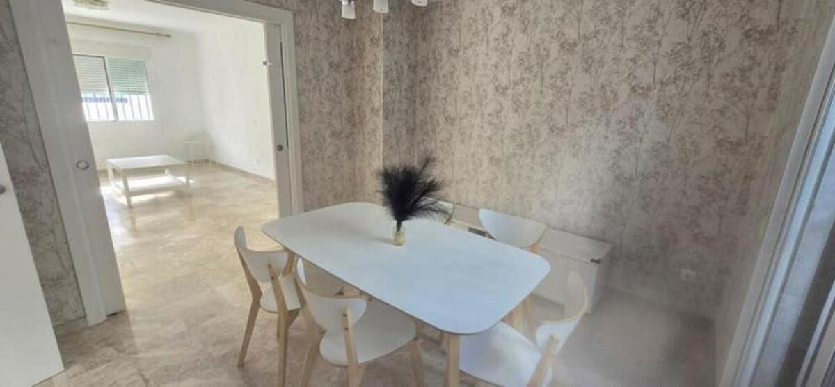 3 bedroom Townhouse for rent in Marbella with pool garage - € 2,500 (Ref: 10004959)
