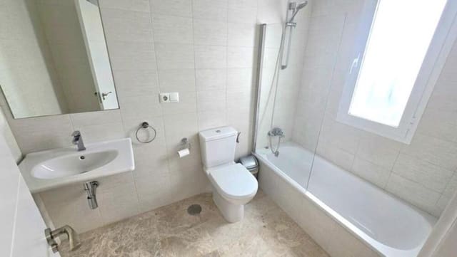 3 bedroom Townhouse for rent in La Dama de Noche - La Alzambra, Marbella with pool garage - € 2,500 (Ref: 10004959)