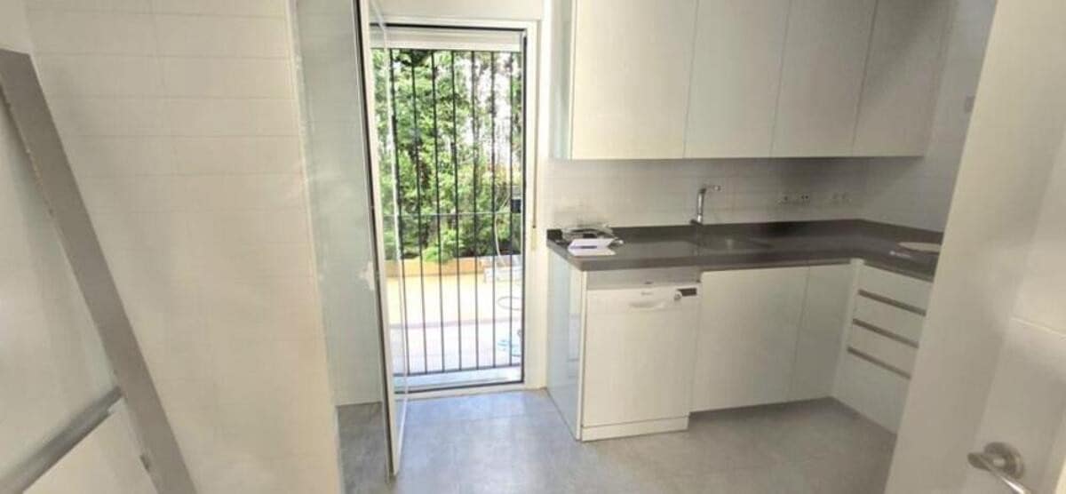 3 bedroom Townhouse for rent in Marbella with pool garage - € 2,500 (Ref: 10004959)